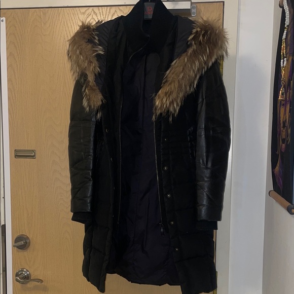 Danier Black Leather Jacket with REAL Fur Trim - Picture 7 of 13